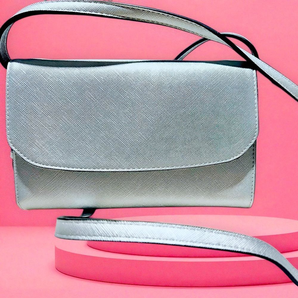Simply Vera Silver Mini Crossbody Bag Vegan Leather Fits Most Smartphones NWT